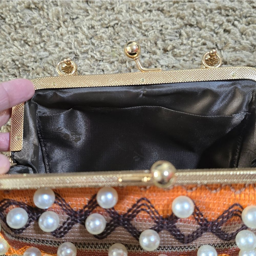 Elegant Multicolor Beaded Handbag - Picture 9 of 13